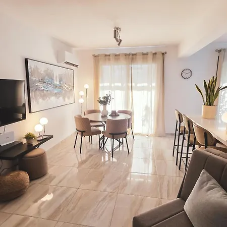 Apartman Veranda 8 Three Bedrooms Big Sun Terrace & Jacuzzi